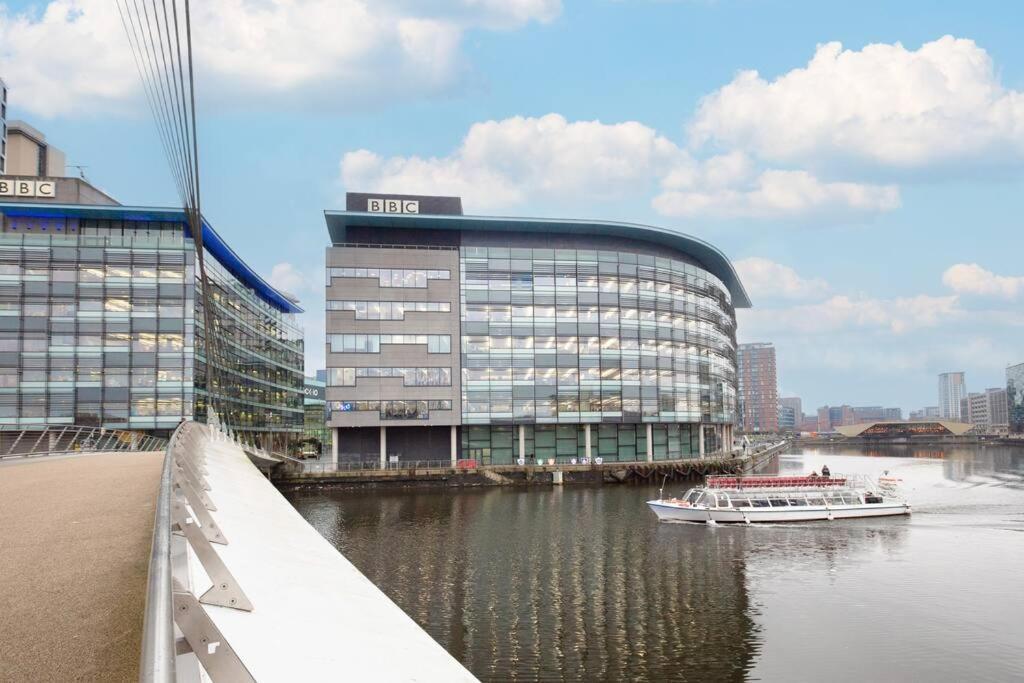 Stylish Mediacity 2Bed, Sleeps 6, Amazing Views Manchester Eksteriør bilde