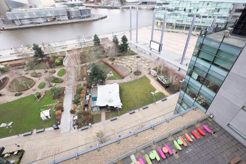 Stylish Mediacity 2Bed, Sleeps 6, Amazing Views Manchester Eksteriør bilde
