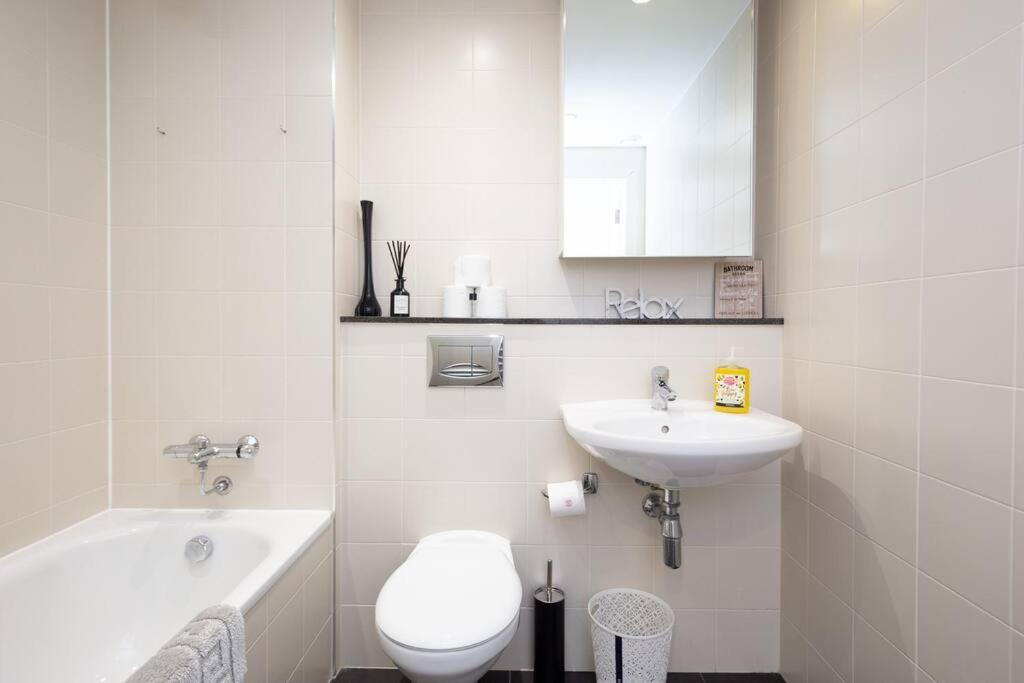 Stylish Mediacity 2Bed, Sleeps 6, Amazing Views Manchester Eksteriør bilde