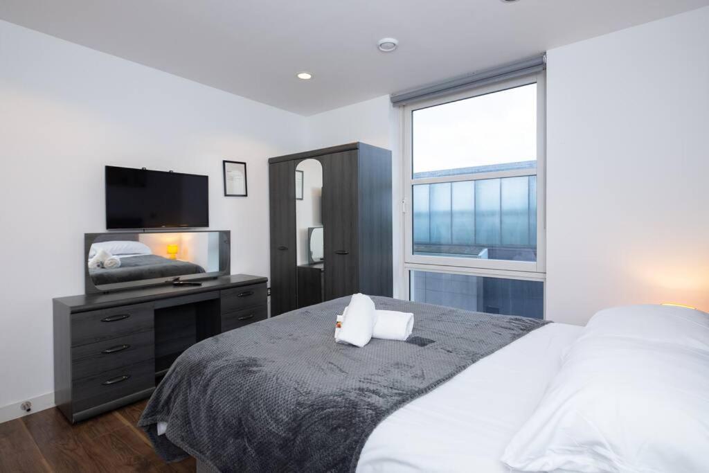 Stylish Mediacity 2Bed, Sleeps 6, Amazing Views Manchester Eksteriør bilde