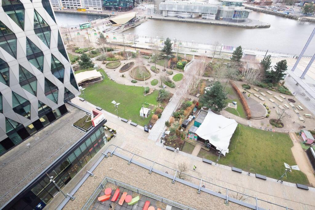 Stylish Mediacity 2Bed, Sleeps 6, Amazing Views Manchester Eksteriør bilde