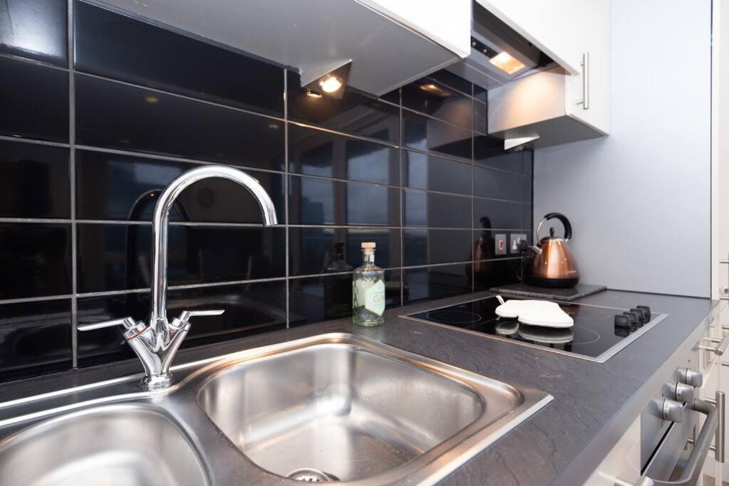 Stylish Mediacity 2Bed, Sleeps 6, Amazing Views Manchester Eksteriør bilde