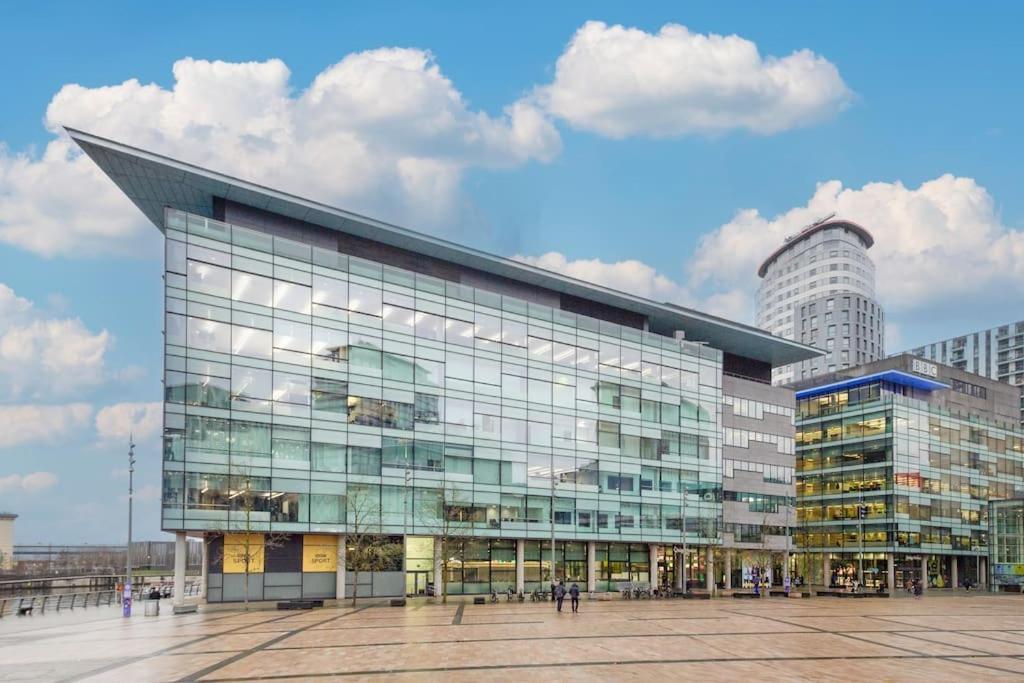 Stylish Mediacity 2Bed, Sleeps 6, Amazing Views Manchester Eksteriør bilde