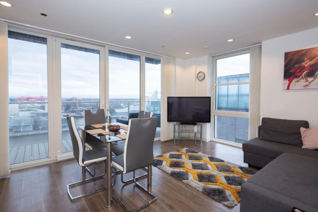 Stylish Mediacity 2Bed, Sleeps 6, Amazing Views Manchester Eksteriør bilde
